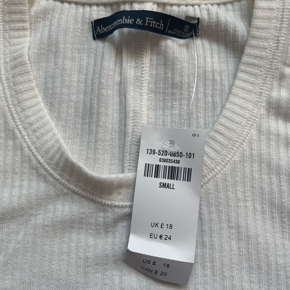 🆕 Abercrombie & Fitch Sleeveless Top - Picture 2 of 3
